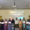 PEMBERIAN PENGHARGAAN PENGABDIAN 10 TAHUN KEPADA PEGAWAI INAYAH